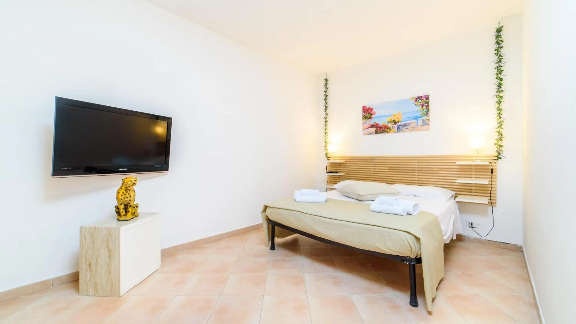 Toto 2 Room Naples
